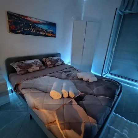 Bro And Sis House דירה